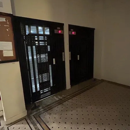 Bel Avec Mezzanine Pour 4 Personnes Au Centre De * Parigi